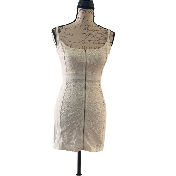 Express | Dress​​​ - Picture 2 of 5